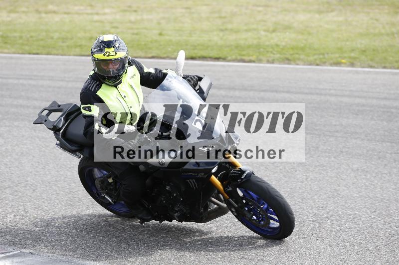 /Archiv-2025/10 23.04.2025 Cornu Master School ADR/gruen-vert/26